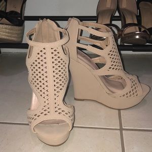 Nude Wedges